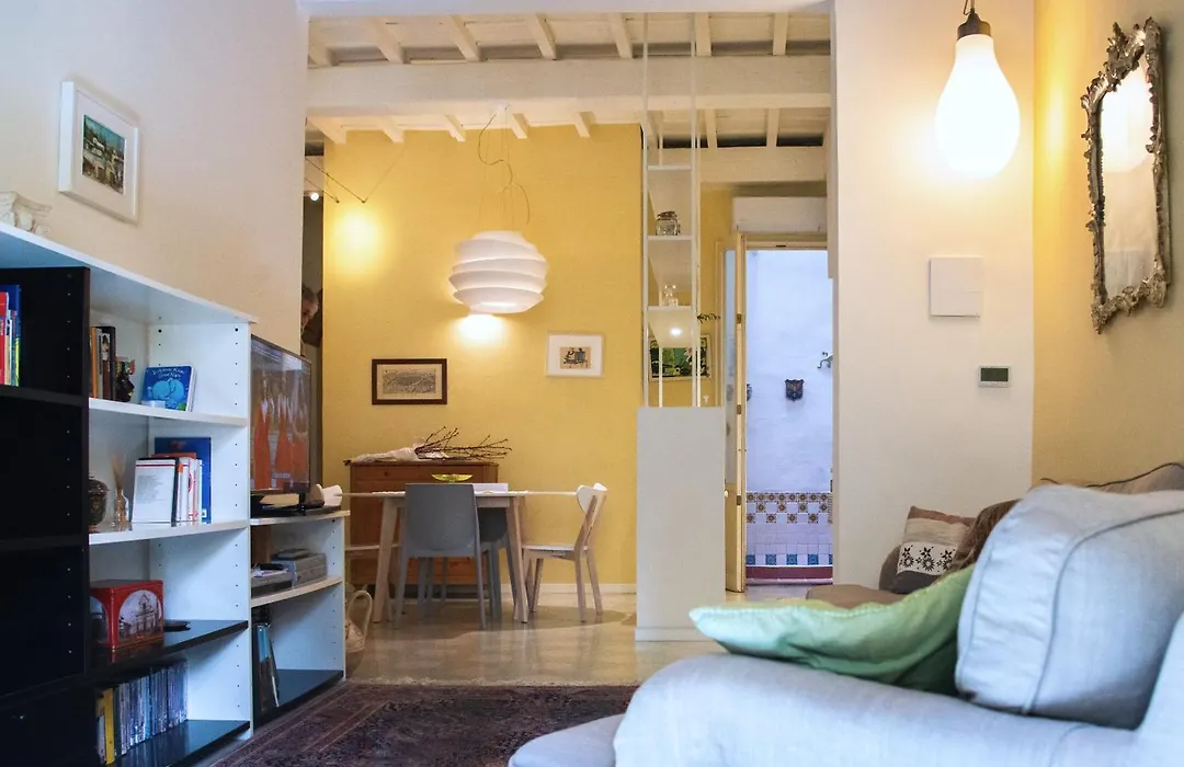 Agnolo First Two Bedrooms Apartment Close To Duomo-1